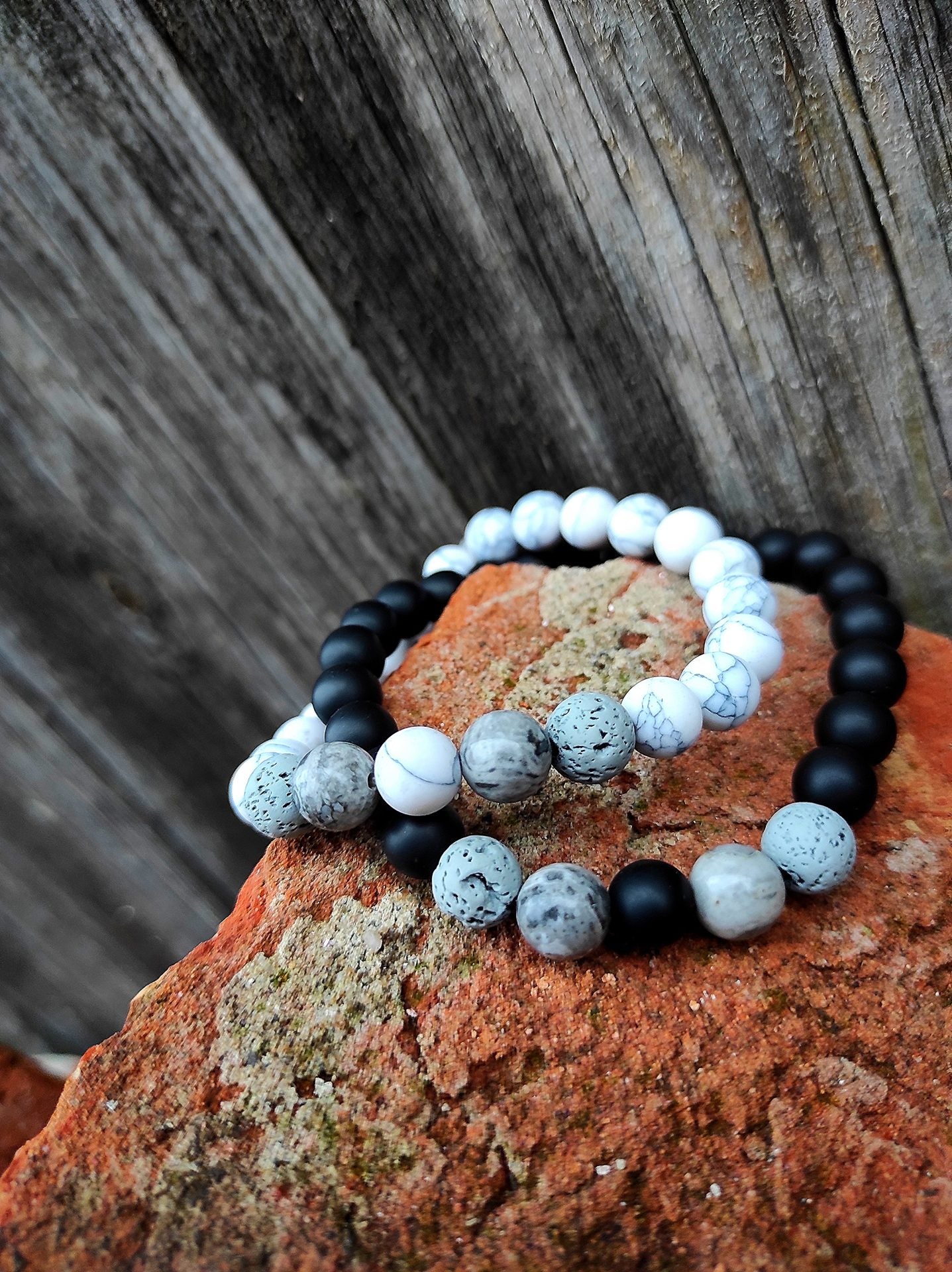 Fekete-fehér páros ásvány karkötő